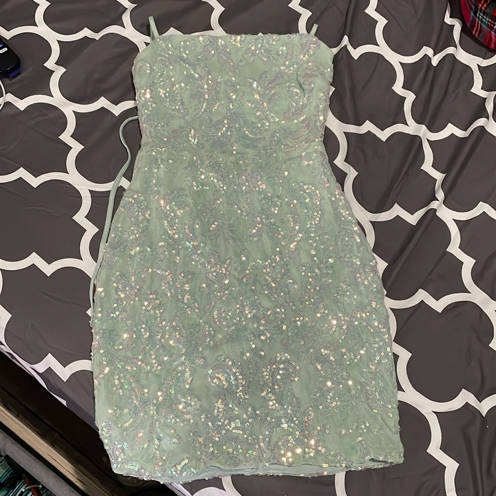 windsor sequenced green dress